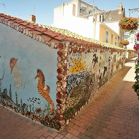 2 Avec Magnifique Terrasse Face Mer, Au Coeur Du Quartier Pittoresque De La Chaume - Fr-1-92-711 Апартаменты Ле-Сабль-д’Олон