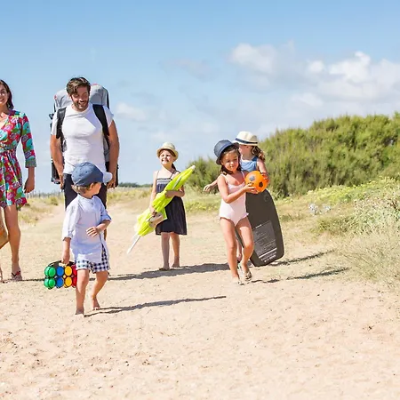 Apartamento 2 Avec Magnifique Terrasse Face Mer, Au Coeur Du Quartier Pittoresque De La Chaume - Fr-1-92-711 Les Sables-dʼOlonne