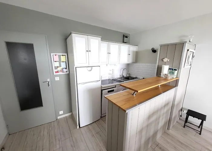 2 Avec Magnifique Terrasse Face Mer, Au Coeur Du Quartier Pittoresque De La Chaume - Fr-1-92-711